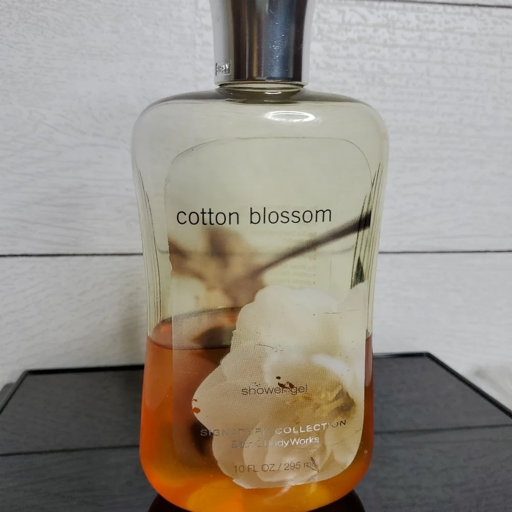 BATH & BODY | SHOWER GEL